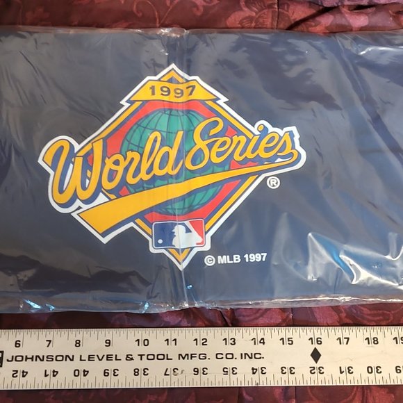 1997 MLB League Championship World Series Gym Duffel Bag 20”x 10”x 10” NEW RARE - Picture 1 of 2